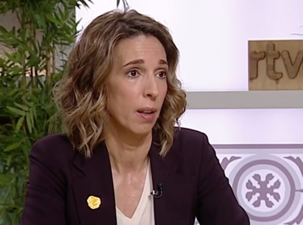 Es falso que actualmente no haya pena de prisión por ocupar una casa habitada, como dice Chacón