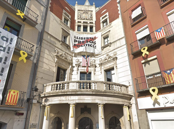 La CUP va negar-se a retirar l’estelada de l’Ajuntament de Berga el 2015 però no el 2019