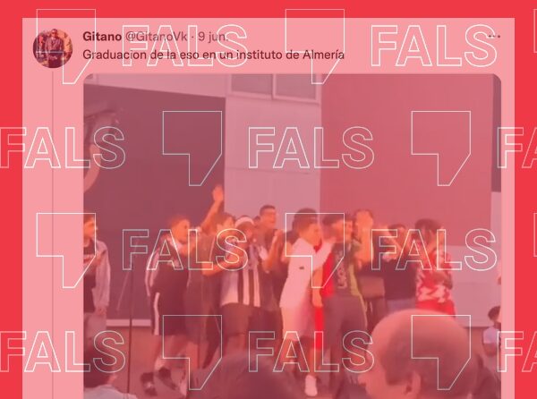 El vídeo d’un grup de joves cantant no és d’una graduació a Almeria, sinó de les festes d’un barri de L’Hospitalet, a Barcelona