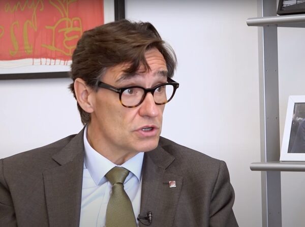 El salari mínim s’ha equiparat al 60% del salari mitjà, però no ha augmentat un 60% en quatre anys com diu Salvador Illa