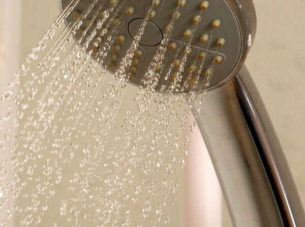 Quantes vegades ens podem dutxar al dia sense danyar la nostra pell