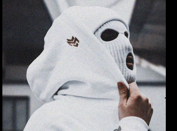 Les falsedats del “millonari catal&agrave;” per portar els seus seguidors a una p&agrave;gina d’inversi&oacute; d’alt risc