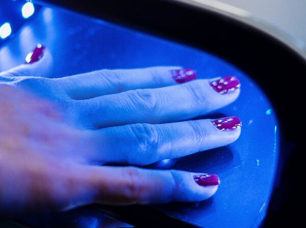 Qué sabemos de la supuesta relación entre los secadores de uñas y el cáncer de piel