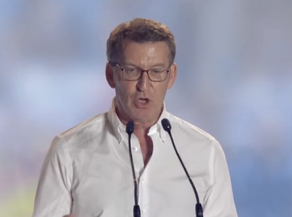 Pedro Sánchez va governar després de “perdre les eleccions” fruit de la moció de censura a Rajoy, fet que contradiu l’afirmació de Feijóo